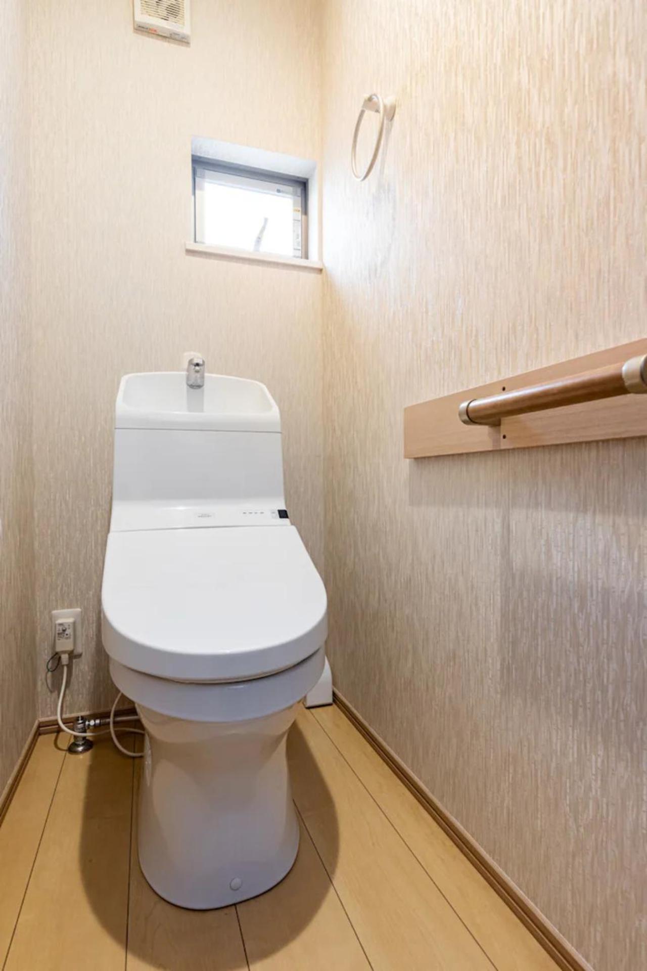Skytreehotelー浅草まで電車乗車7分でスカイツリーまで電車乗車3分さらに空港から直通です12名までの一軒家の3ldkの7年で綺麗駐車場付 Lägenhet Tokyo prefektur